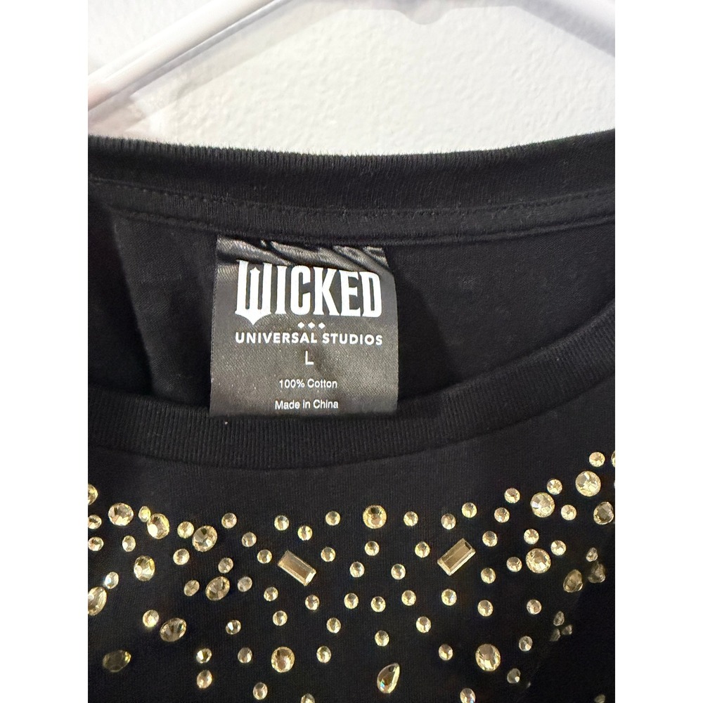 Wicked Universal Studios Black Rhinestone Embellished Crop Graphic T-Shirt L - Picture 3 of 4